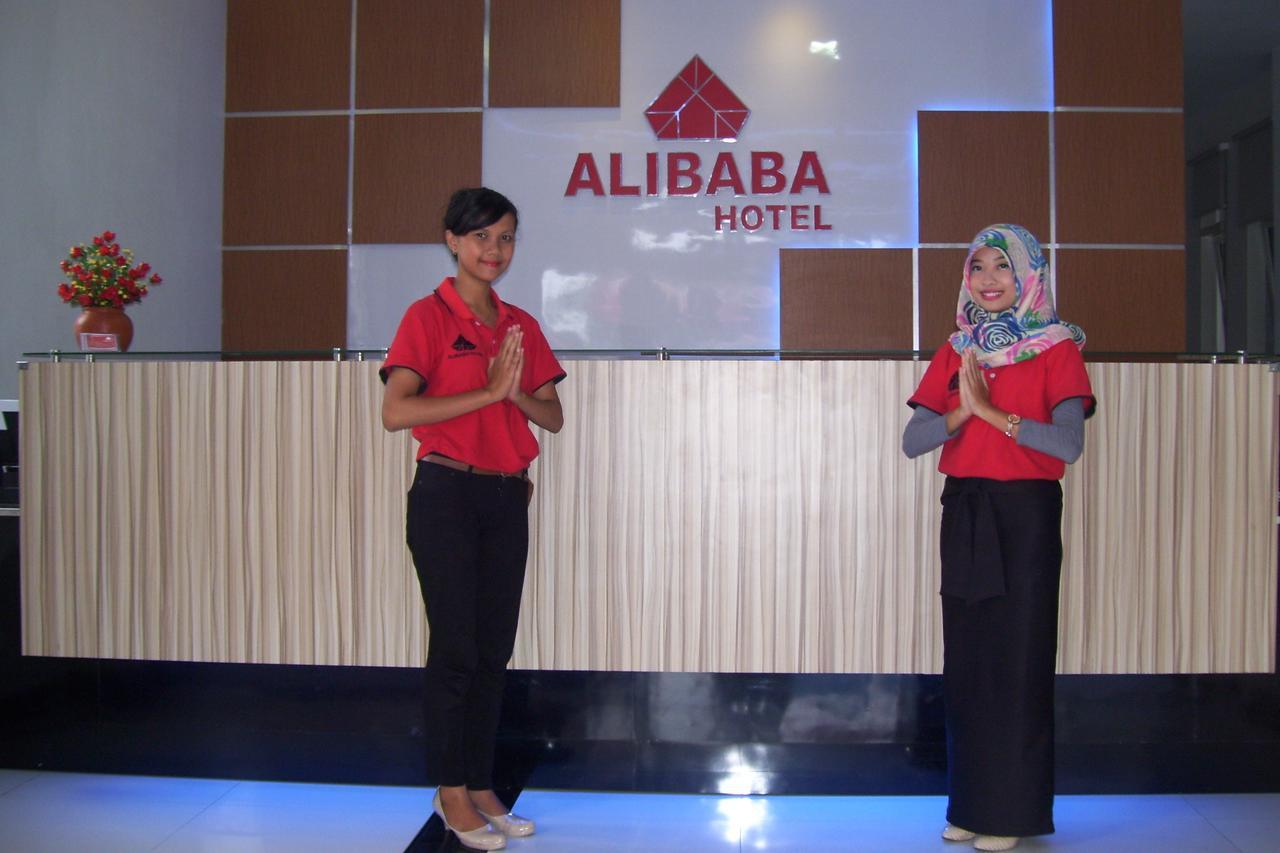 Alibaba Hotel Pangkalanbuun Extérieur photo